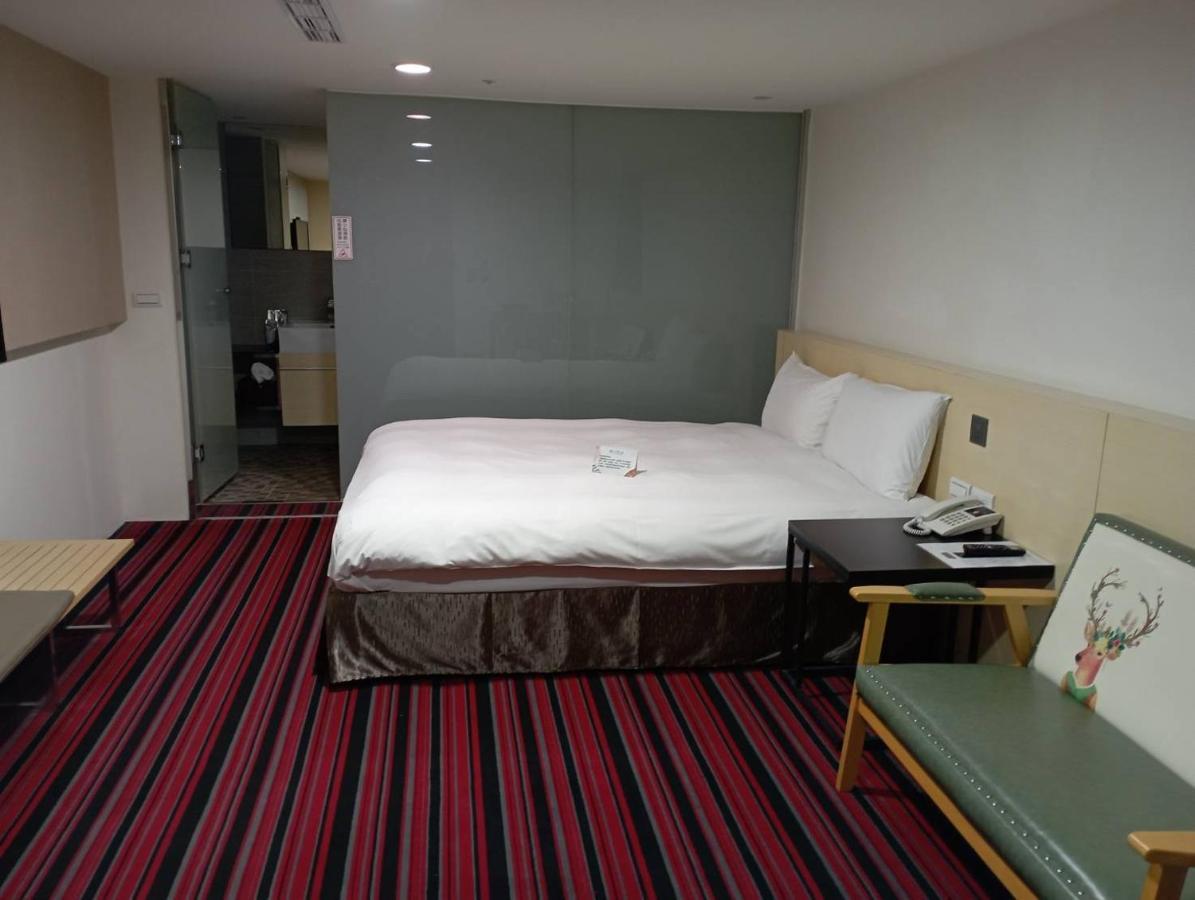 De Reve Express Hotel Цзяи Экстерьер фото