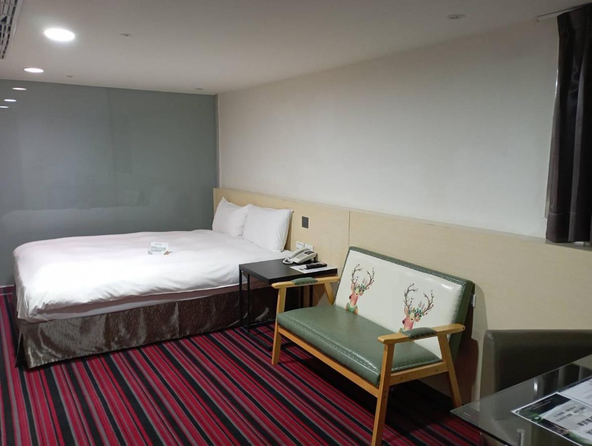 De Reve Express Hotel Цзяи Экстерьер фото