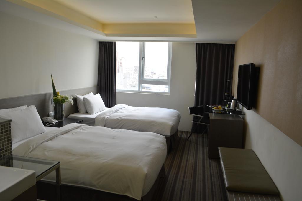 De Reve Express Hotel Цзяи Экстерьер фото