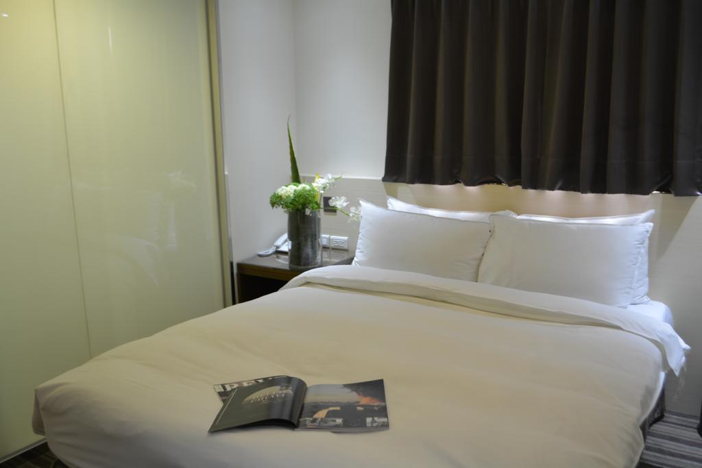De Reve Express Hotel Цзяи Экстерьер фото