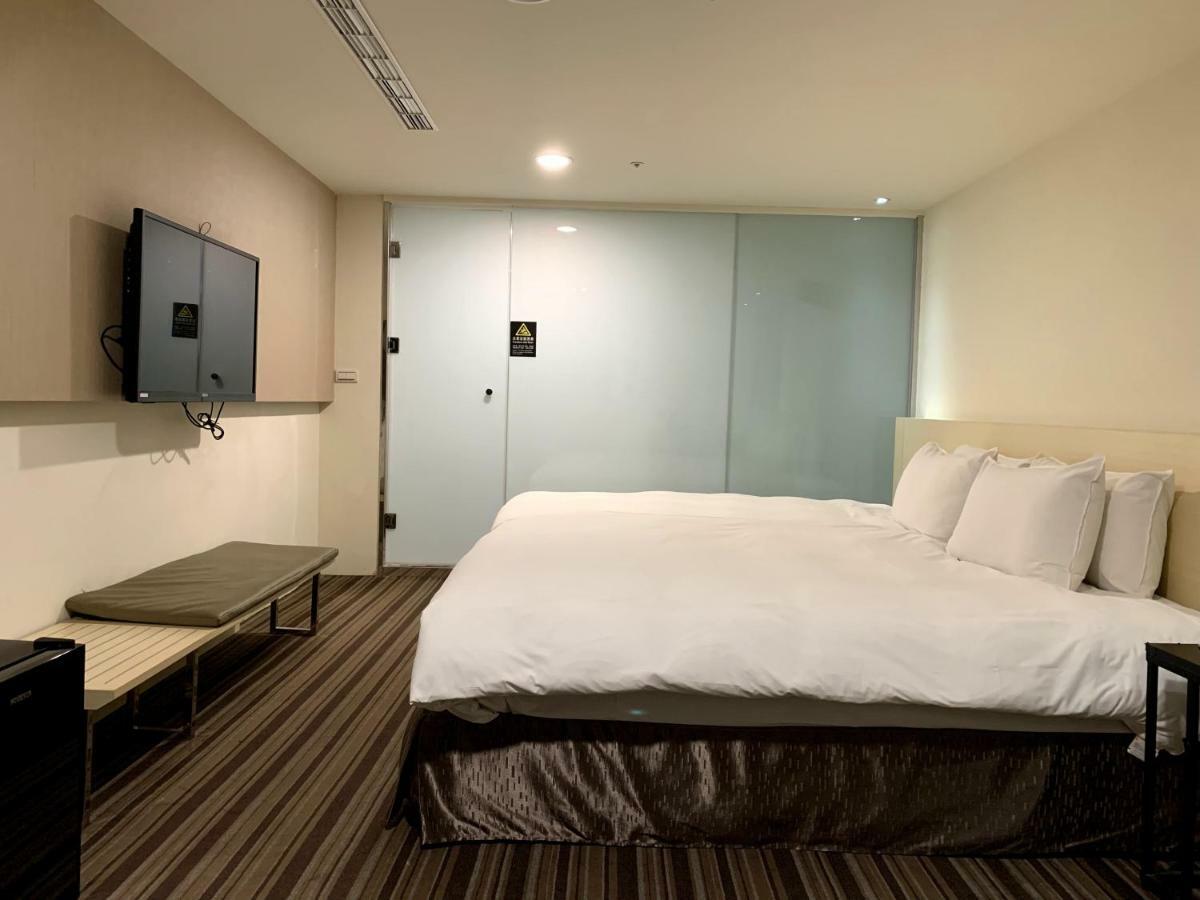 De Reve Express Hotel Цзяи Экстерьер фото